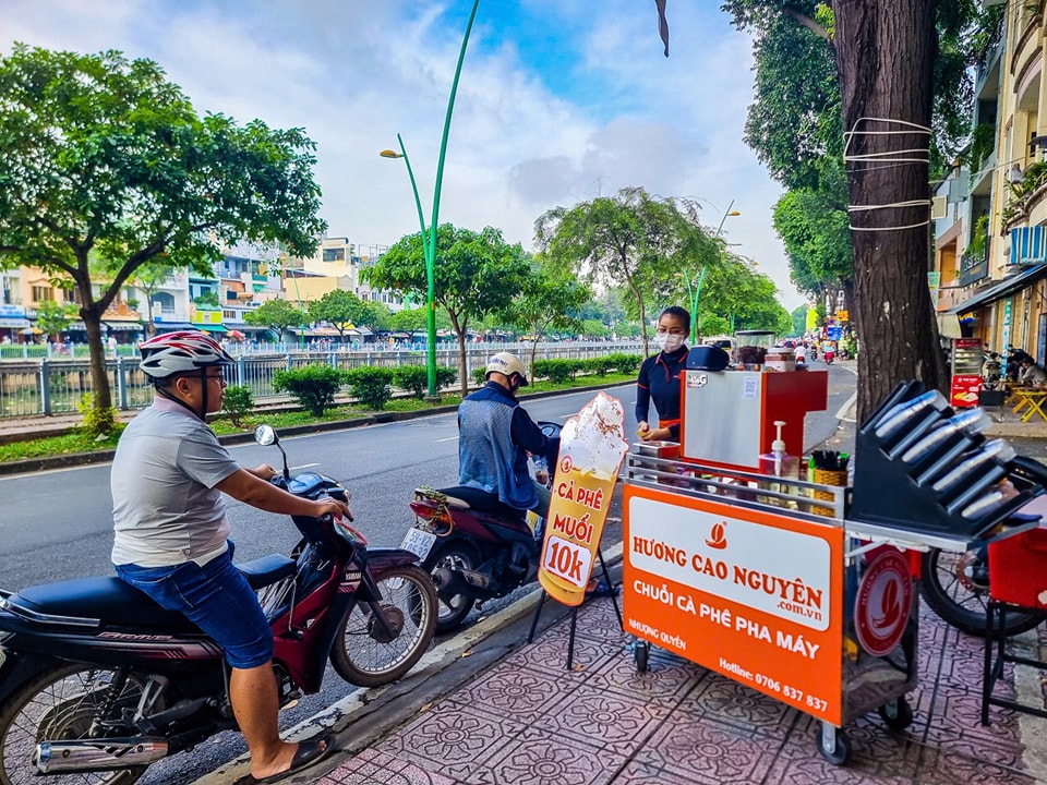 khai trương quầy cà phê