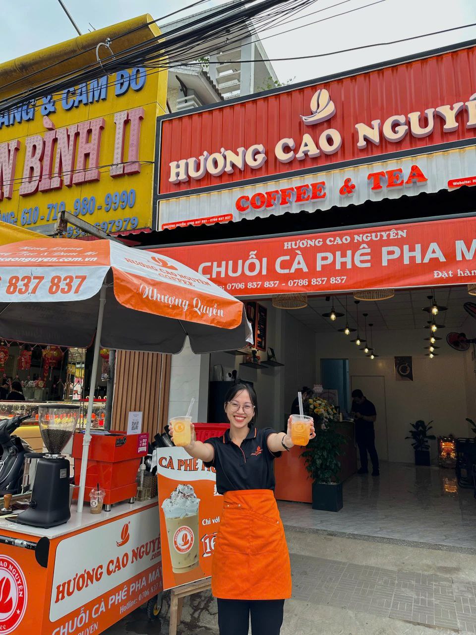 khai trương quán 11