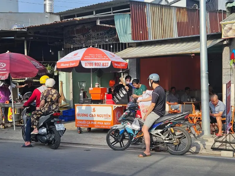 Mô hình kinh doanh cafe nhượng quyền Take Away Hương Cao Nguyên Micro-Franchise & Kiosk Cafe: Vốn Ít, Tinh Gọn, Hoàn Vốn Thần Tốc