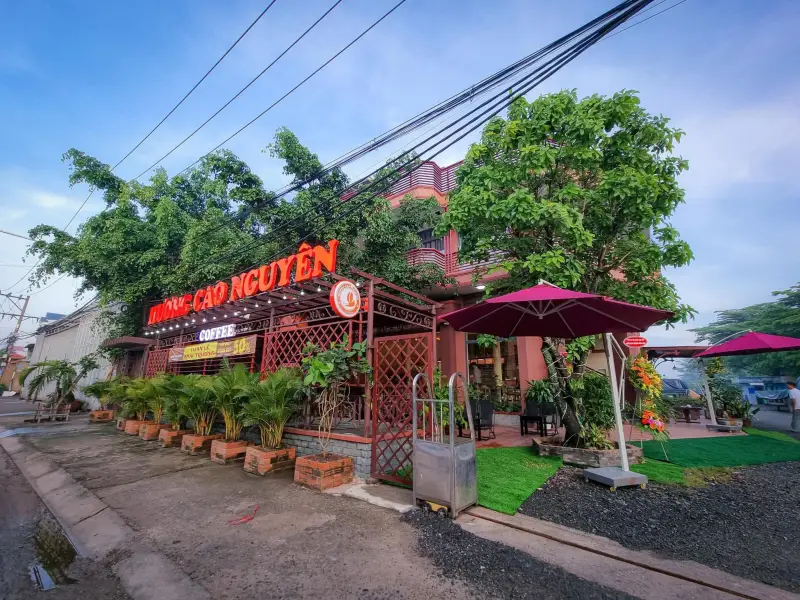 Quán cafe sân vườn diện tích nhỏ
